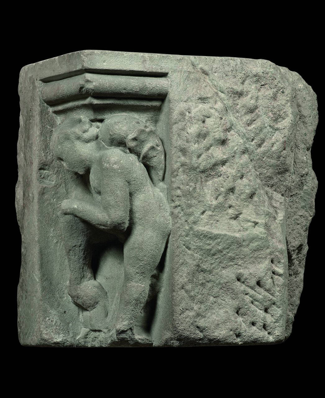 Peduccio angolare con putto stante volto a sinistra (peduccio) di Maestri Caronesi (secondo quarto sec. XV)