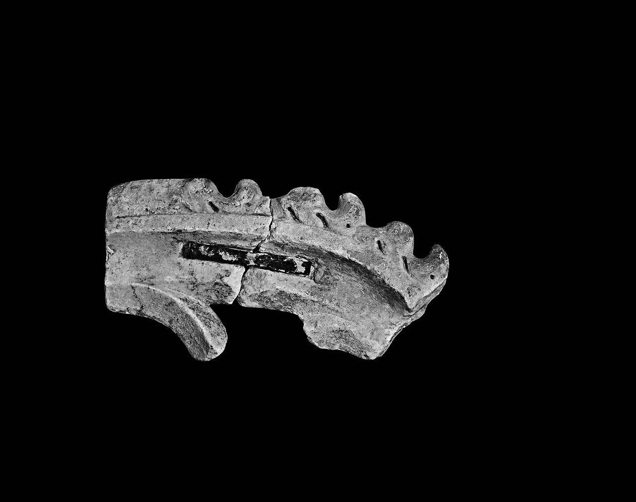 Parte di falconatura (falconatura, parte di) di Scultore - ambito lombardo (fine/inizio sec. XIV)