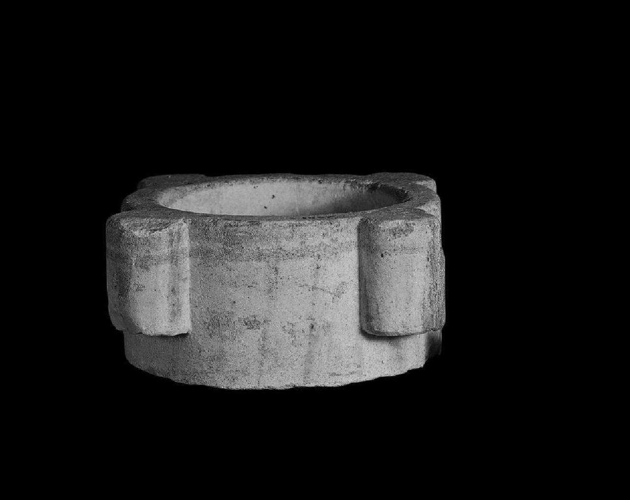 Parte superiore di mortaio (mortaio, parte di) di Scultore - ambito lombardo (sec. XV)