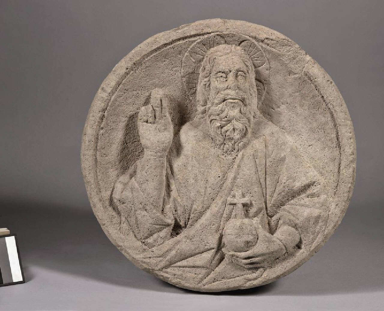 Dio Padre benedicente entro clipeo (tondo / Chiave di volta?) di Scultore - ambito lombardo (sec. XV)