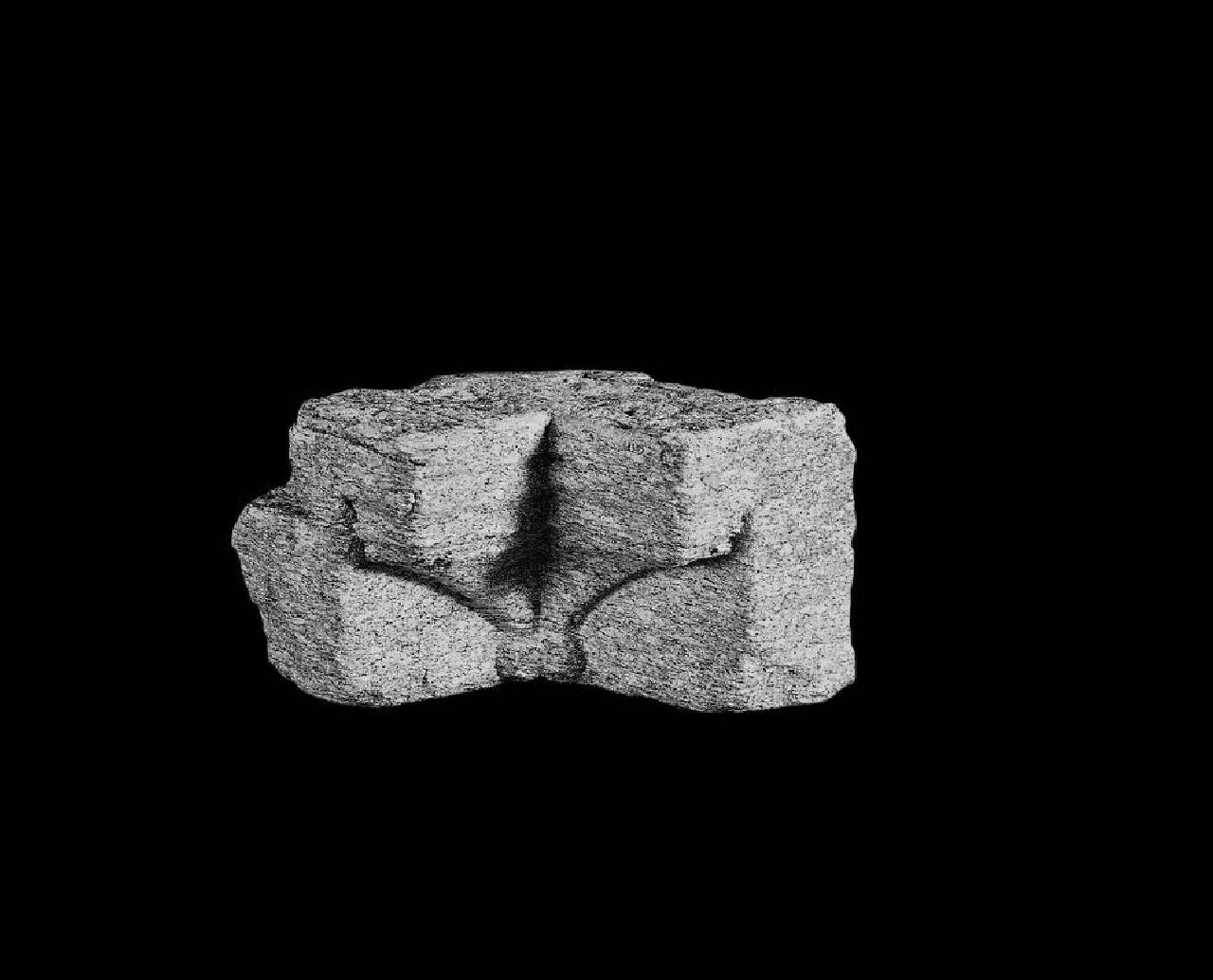 Peduccio d'angolo a goccia (peduccio d'angolo) di Scultore - ambito lombardo (inizio sec. XV)