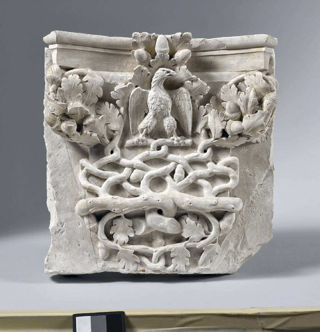 Capitello di lesena con stemma Landriani Della Rovere, in pendant (capitello di lesena) di Scultore - ambito lombardo (inizio sec. XVI)