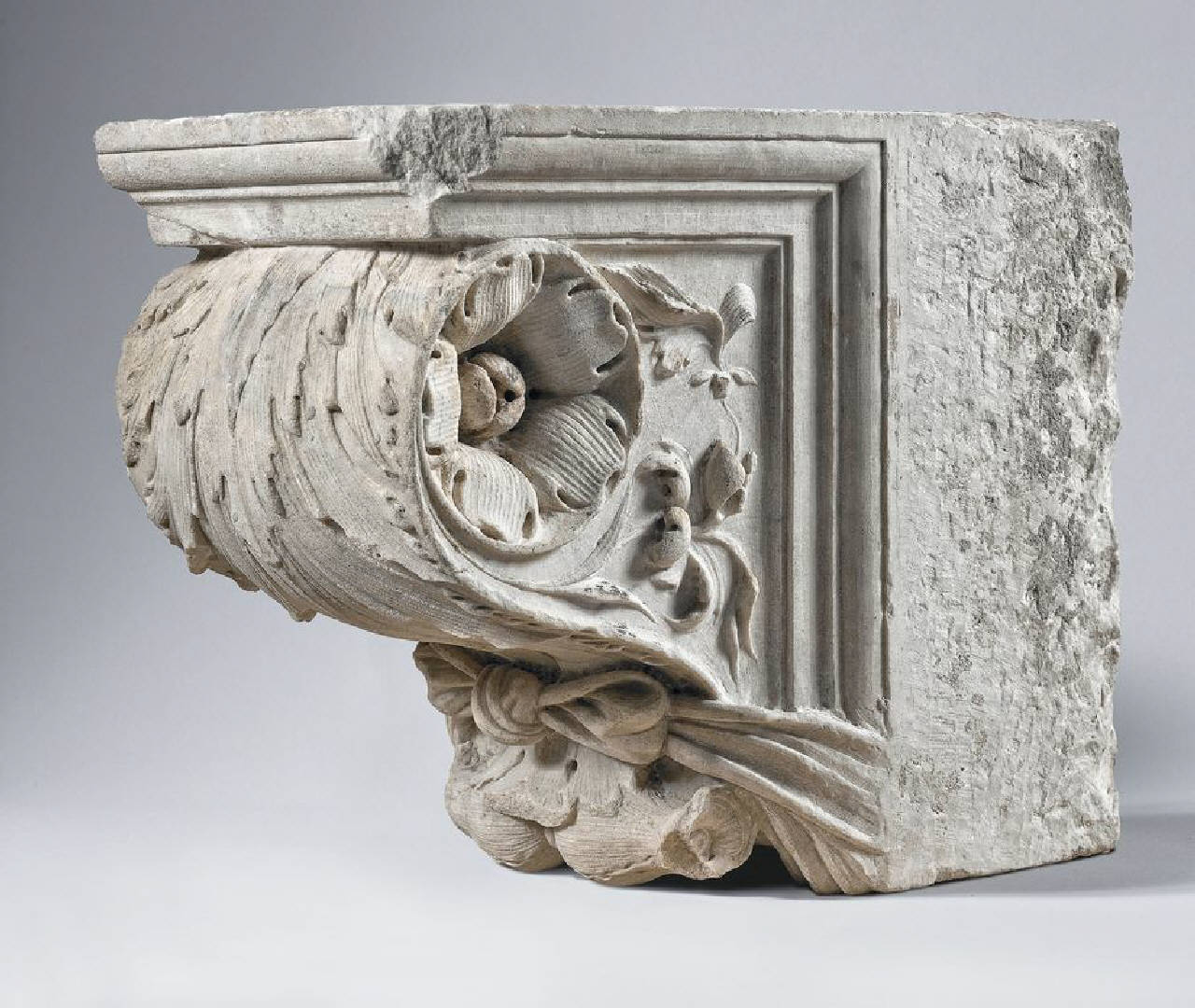 Mensola con fogliame d'acanto trattenute da nodo (mensola) di Scultore - ambito lombardo (prima metà sec. XVI)