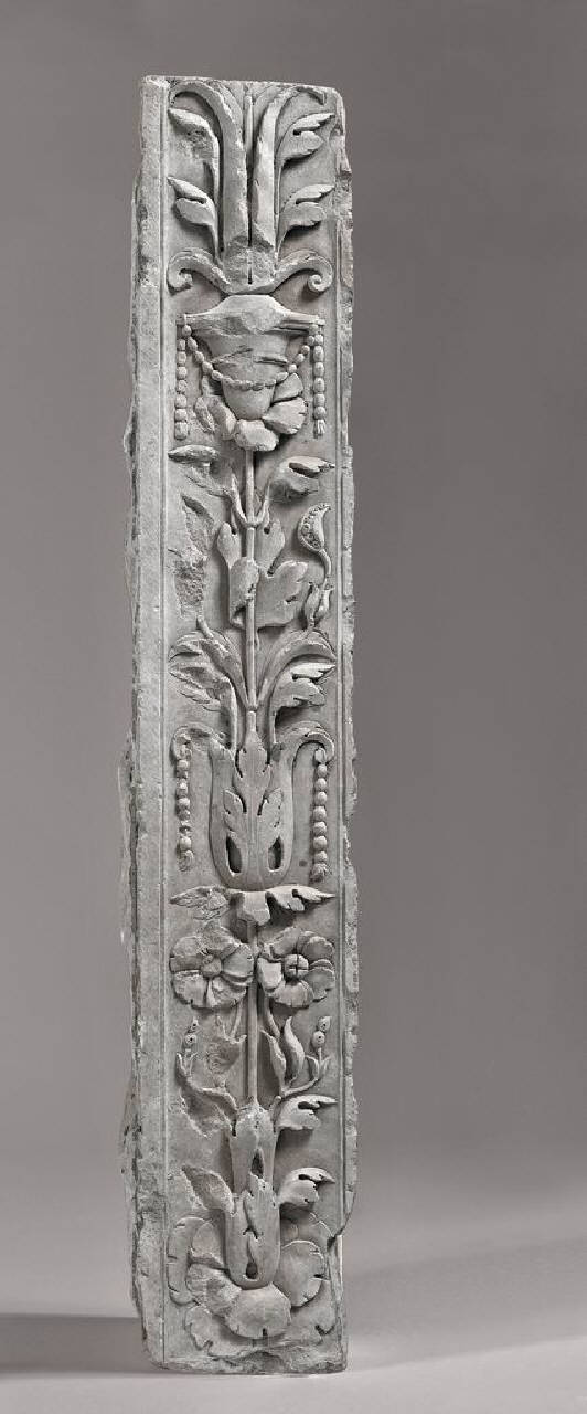 Lesena decorata a motivi vegetali (lesena) di Scultore - ambito lombardo (sec. XVI)