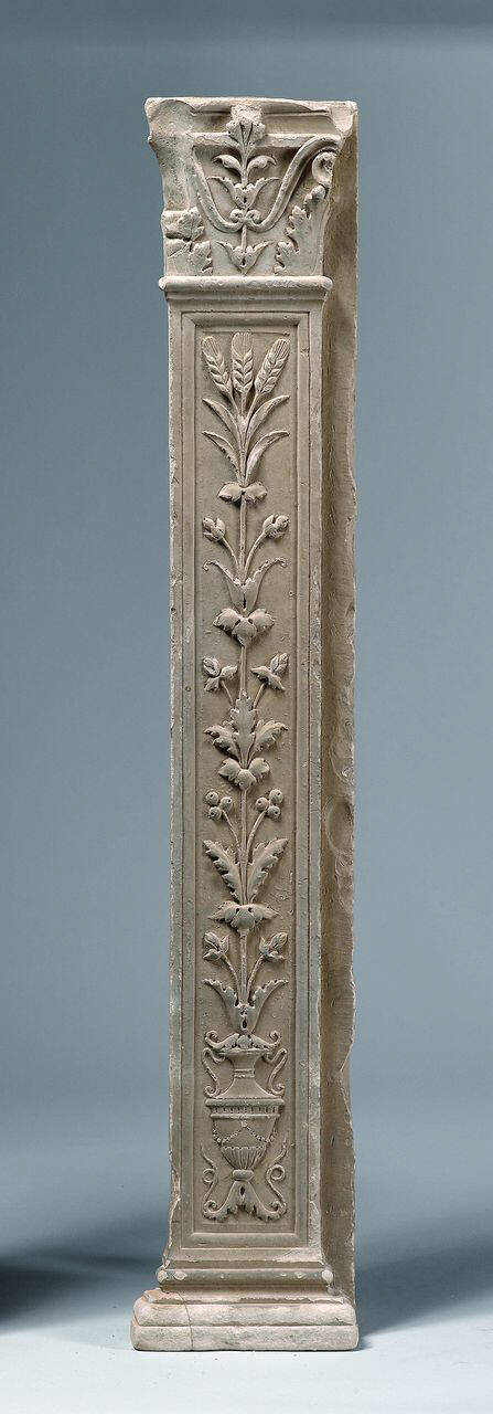 Pilastrino in pietra d'Angera, in pendant (pilastrino) di Scultore - ambito lombardo (ultimo quarto sec. XV)