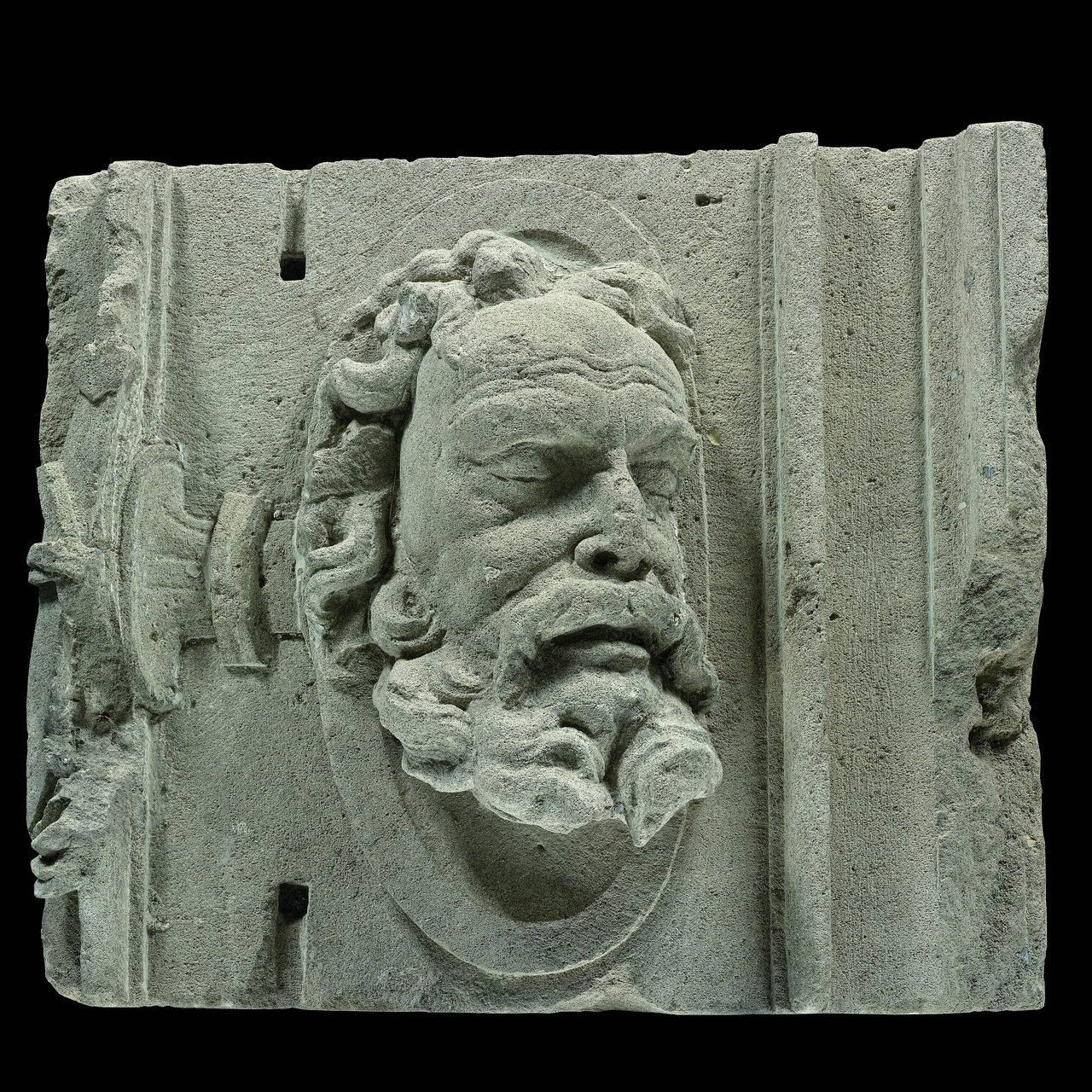 Testa di San Giovanni Battista decollato (cornicione, parte di) di Scultore - ambito lombardo (ultimo quarto sec. XVI)