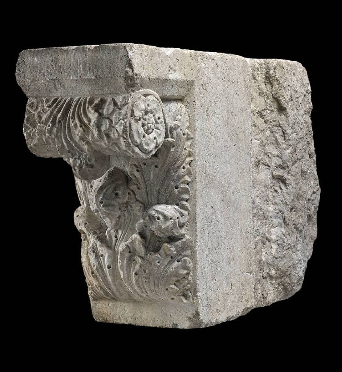 Mensola con foglie d'acanto lavorate a trapano, in pendant (mensola) di Scultore - ambito lombardo (terzo quarto sec. XV)