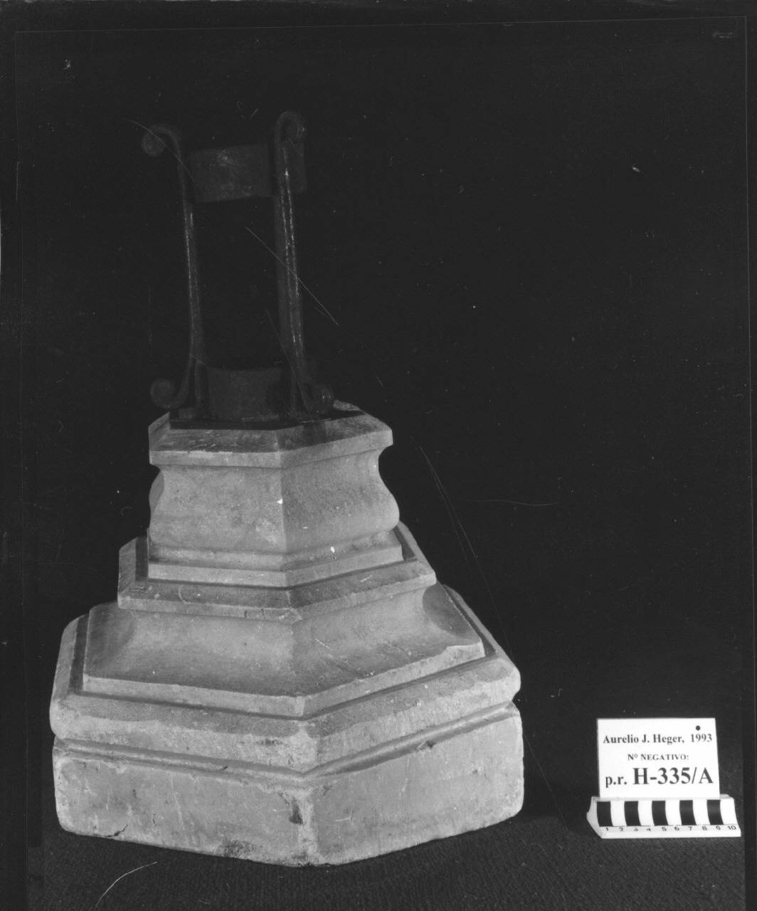 Base reggi asta, per un gonfalone? (base) di Scultore - ambito lombardo (prima metà sec. XIX)