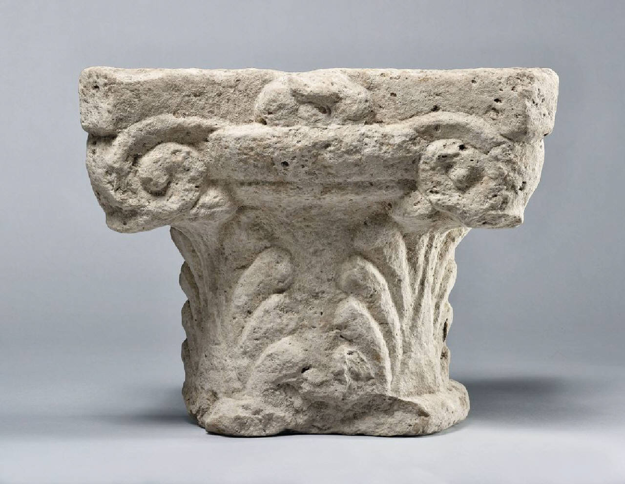 Capitello di lesena a un solo ordine di foglie palmate (capitello di lesena) di Scultore - ambito lombardo (ultimo quarto sec. XV)