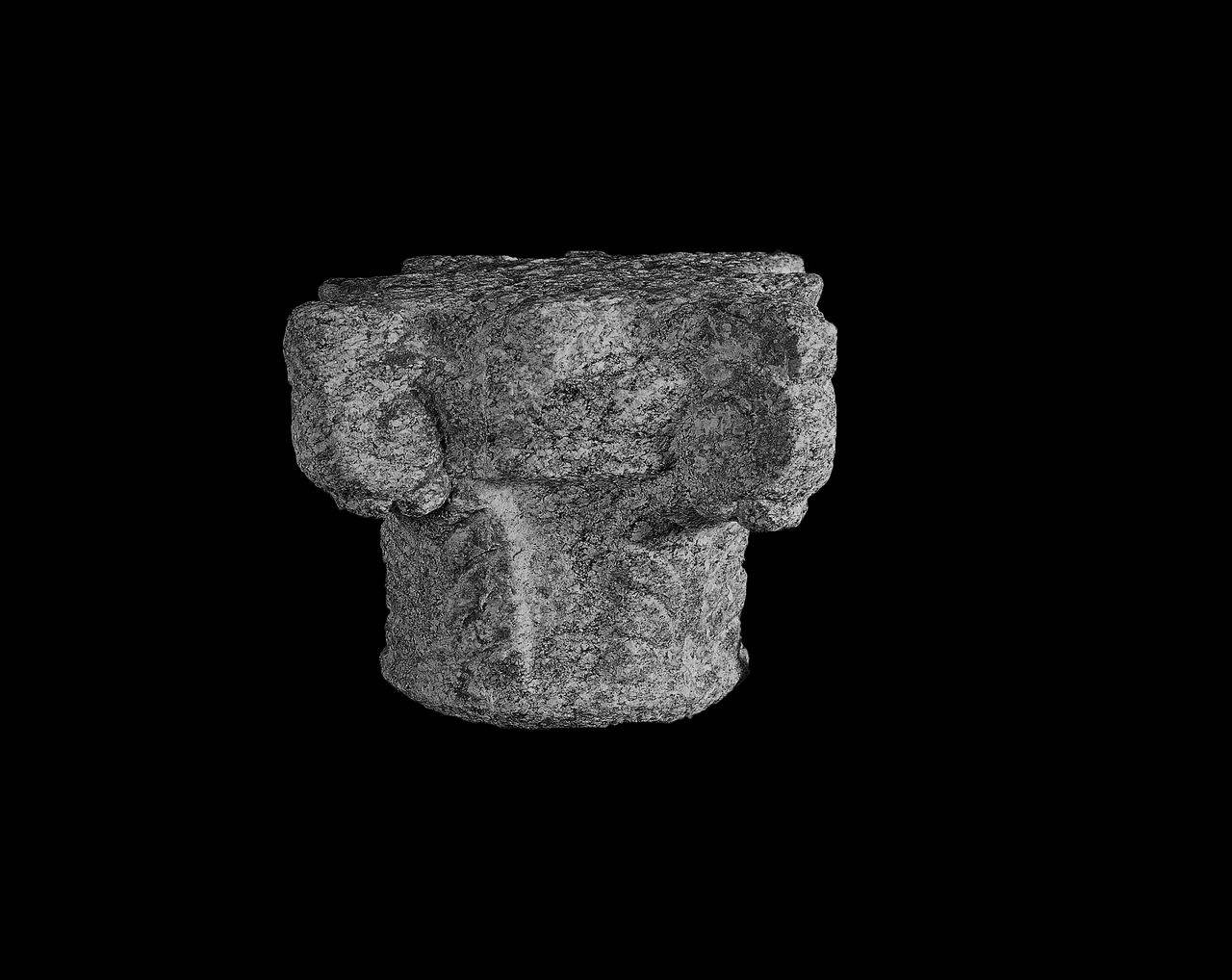 Capitello (capitello) di Scultore - ambito lombardo (terzo quarto sec. XV)