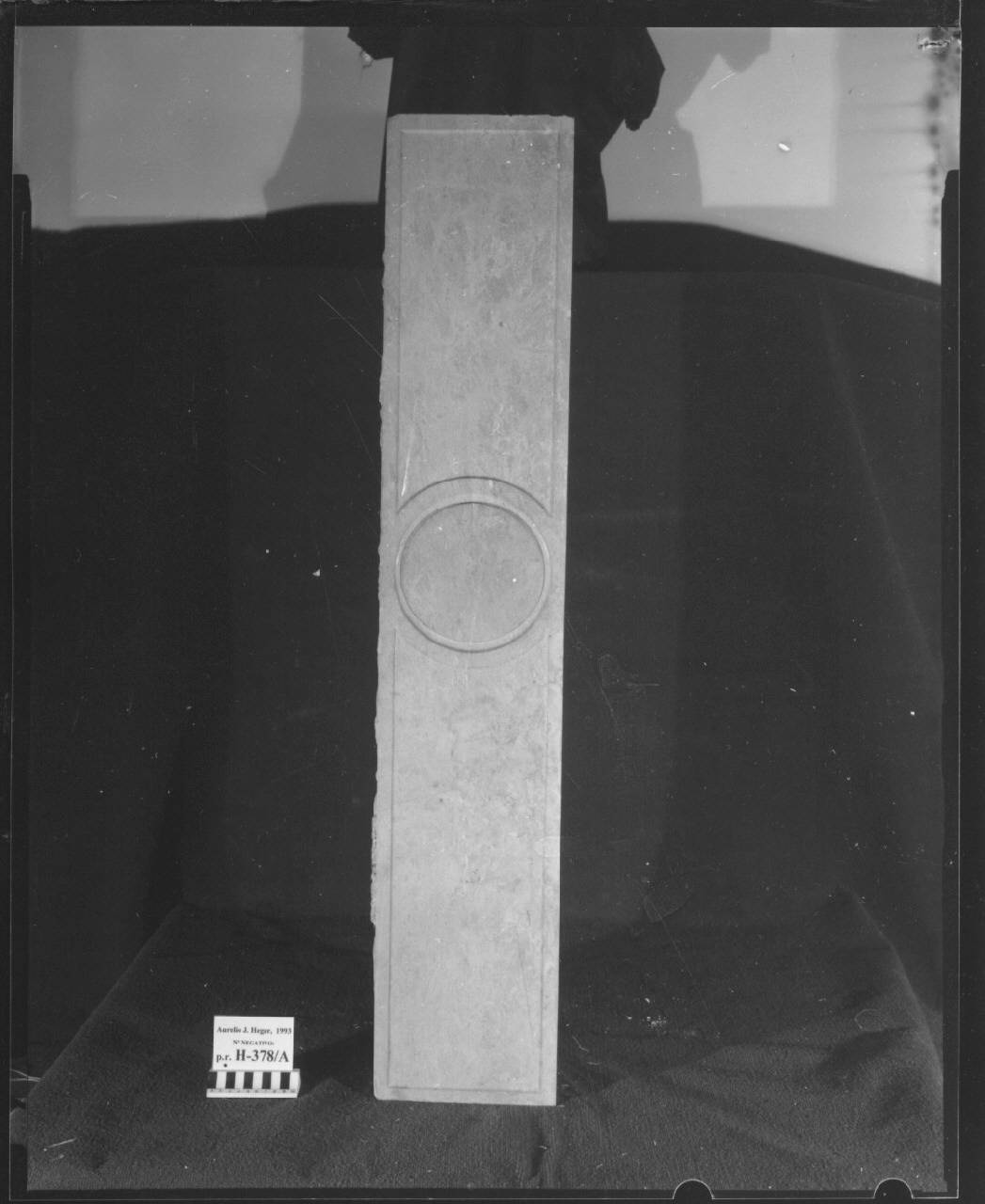 Spalla, di camino?, uno di due elementi (spalla, di camino?) di Scultore - ambito lombardo (primo quarto sec. XIX)