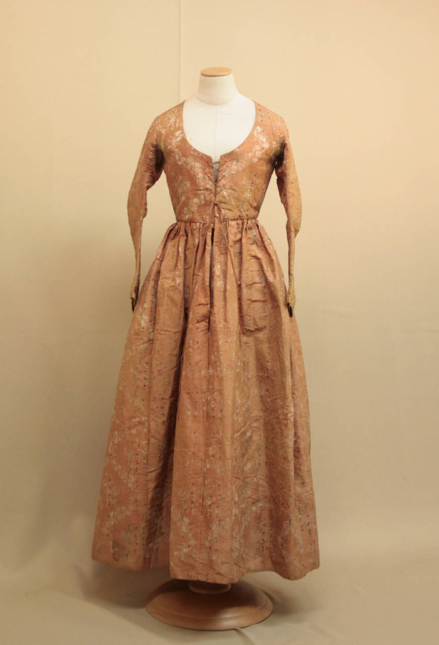 abito femminile - manifattura italiana (seconda metà||ultimo quarto||metà sec. XVIII||sec. XVIII||sec. XIX)