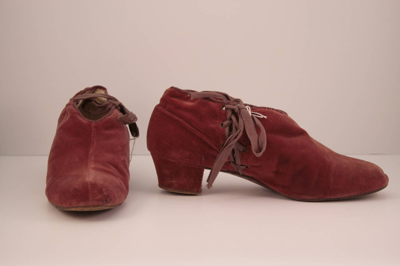 scarpa femminile - manifattura italiana (prima metà sec. XX)