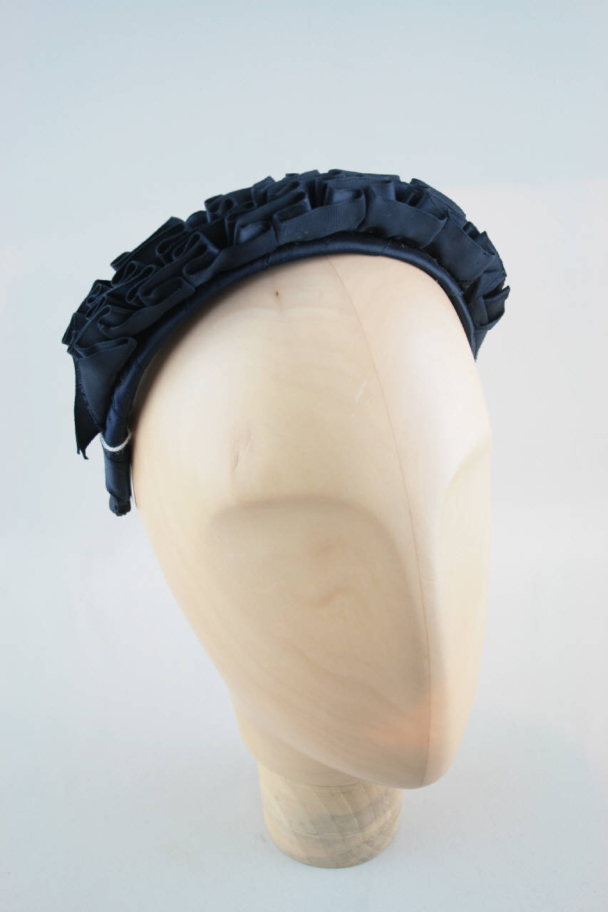 acconciatura femminile - manifattura italiana (terzo quarto sec. XX)