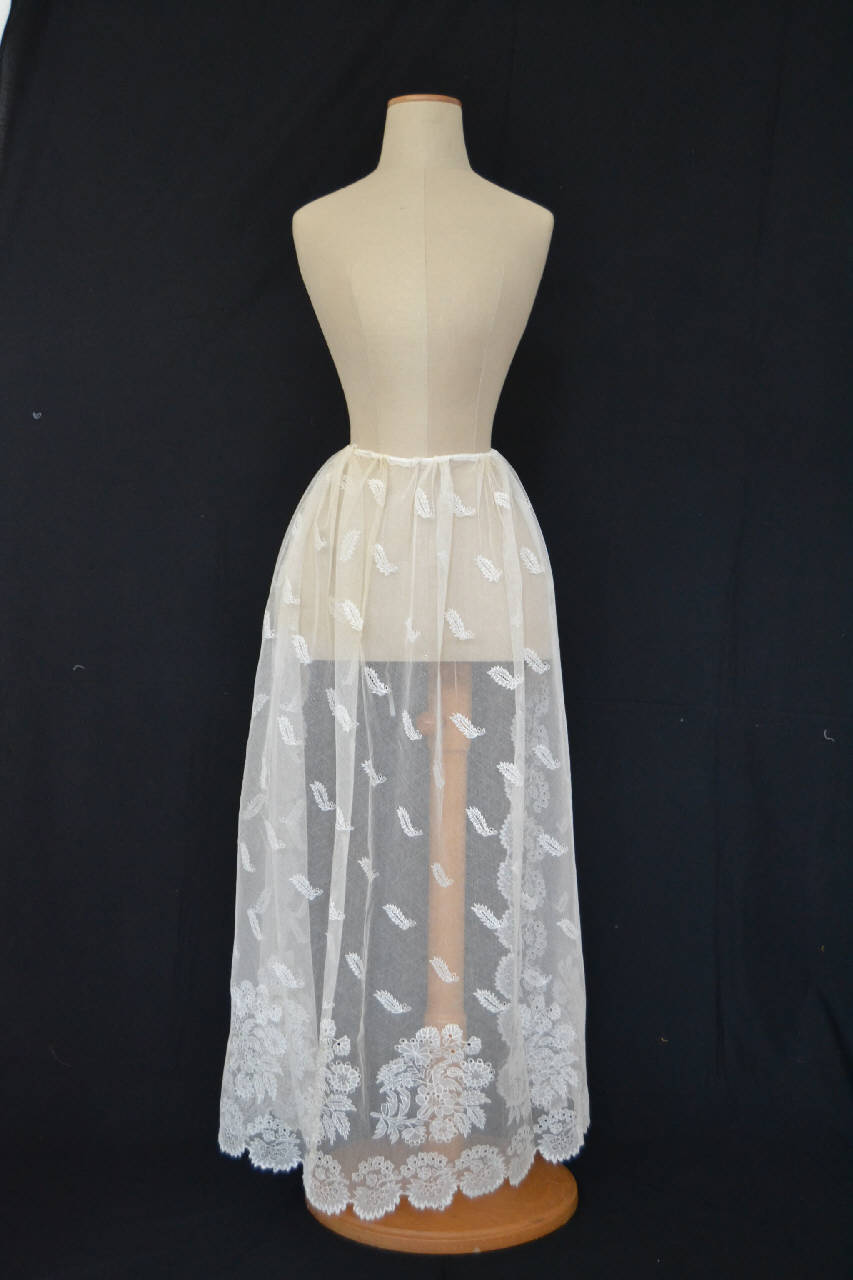 grembiule femminile - manifattura italiana (metà sec. XIX)