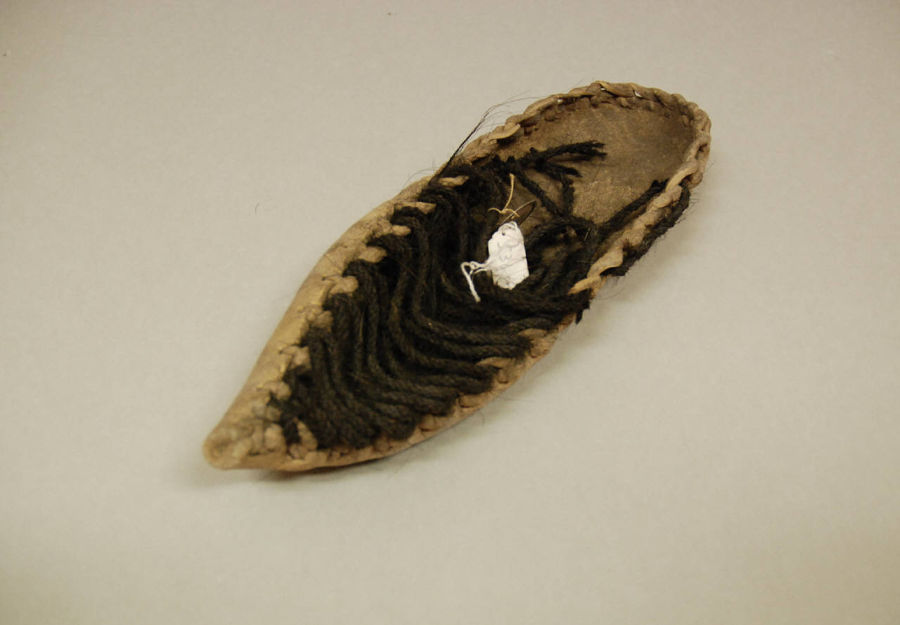 scarpa - produzione Italia meridionale||manifattura greca (sec. XIX)