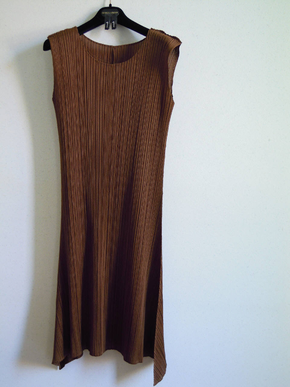 abito femminile di Pleats Please | Issey Miyake (fine/ inizio secc. XX/ XXI)