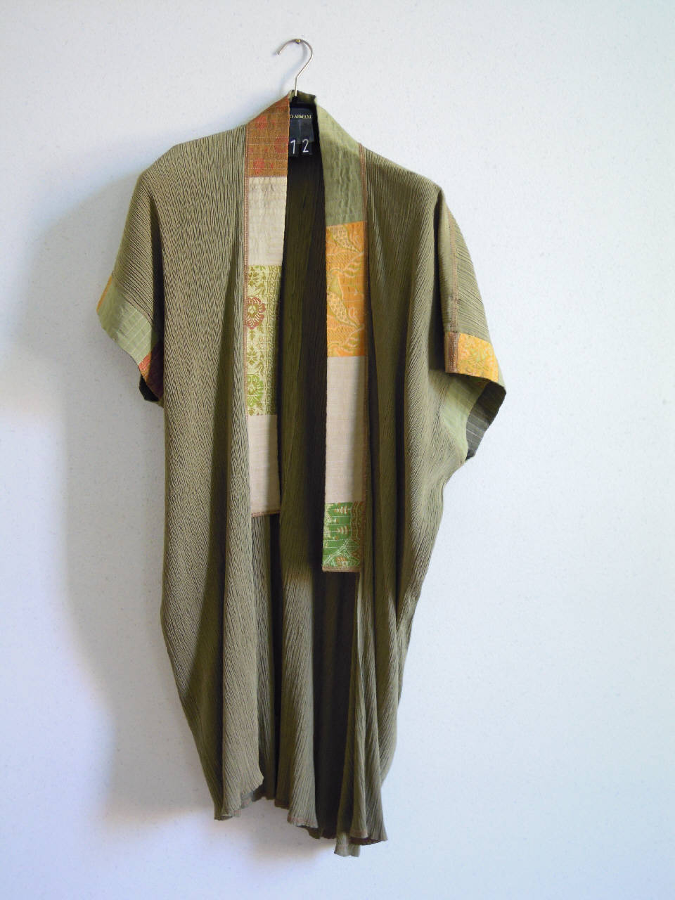 giacca femminile di Pleats Please | Issey Miyake (fine/ inizio secc. XX/ XXI)