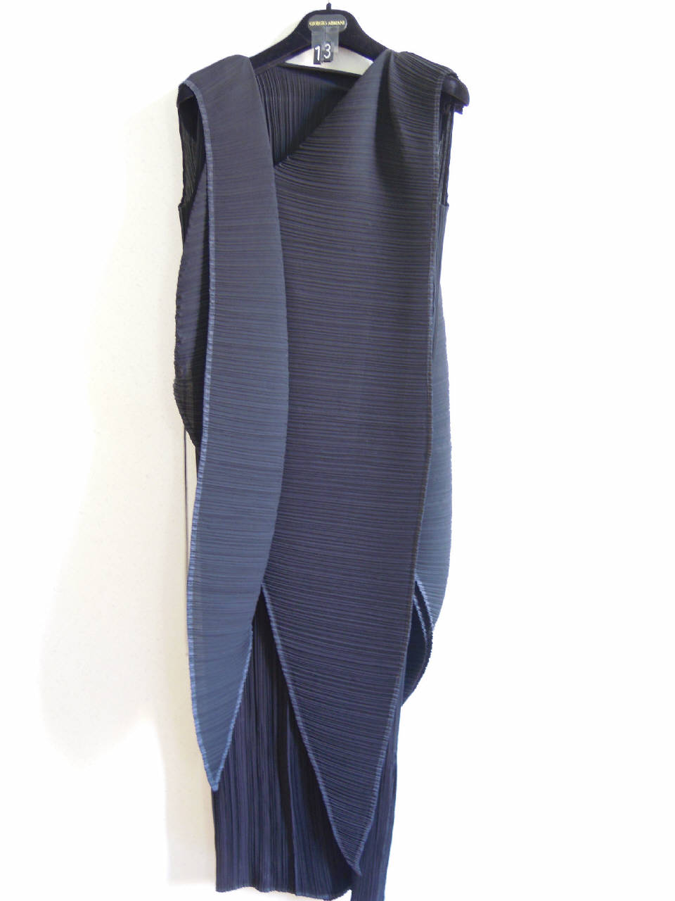 abito femminile di Pleats Please | Issey Miyake (fine/ inizio secc. XX/ XXI)