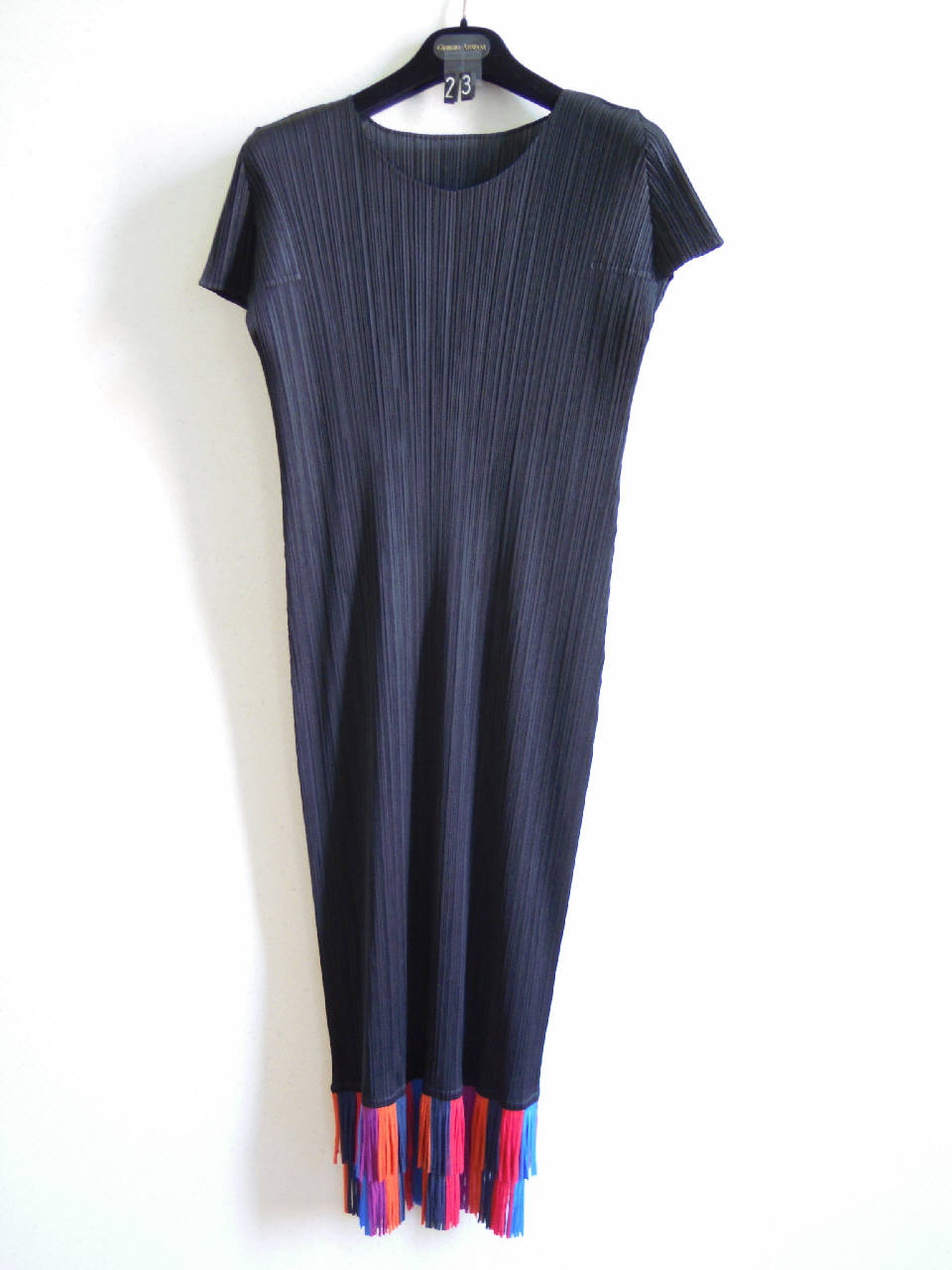 abito femminile di Pleats Please | Issey Miyake (fine/ inizio secc. XX/ XXI)