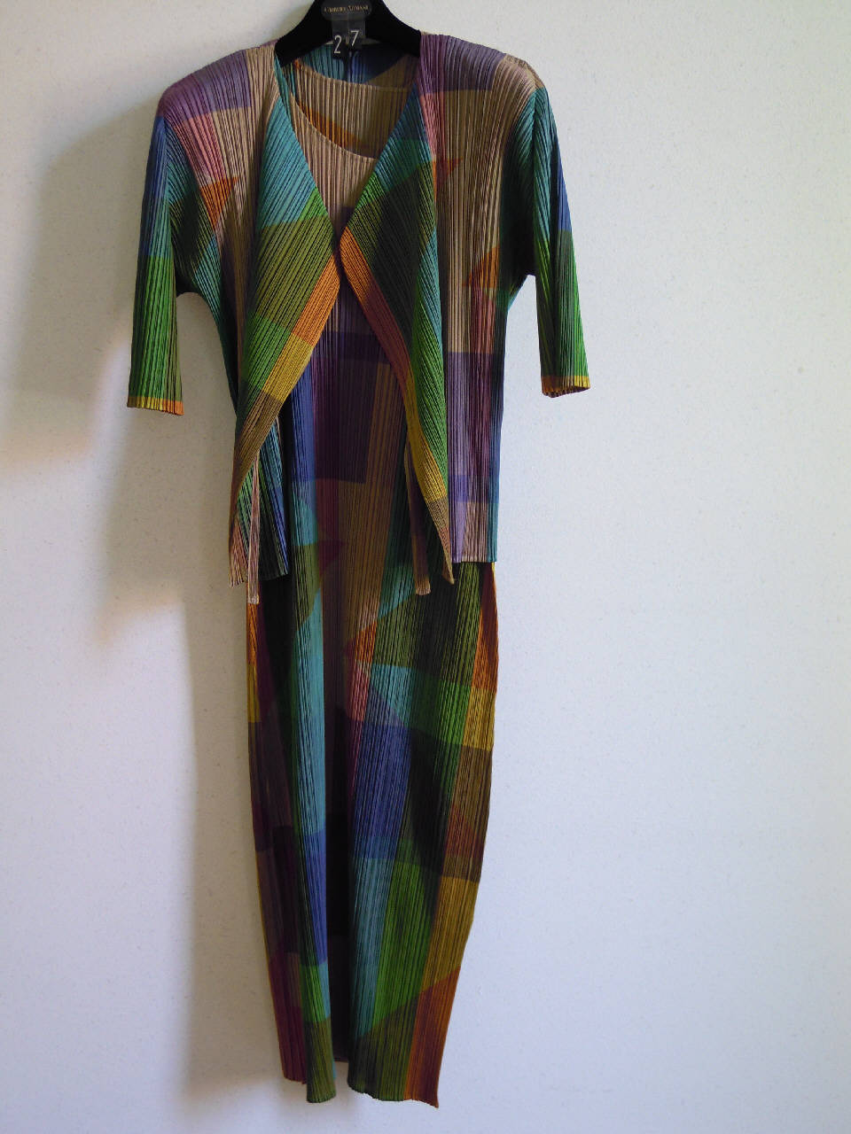 abito femminile di Pleats Please | Issey Miyake (fine/ inizio secc. XX/ XXI)