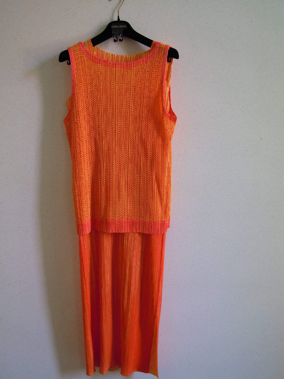 abito femminile di Pleats Please | Issey Miyake (fine/ inizio secc. XX/ XXI)