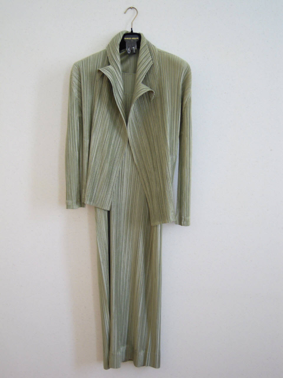 abito femminile di Pleats Please | Issey Miyake (fine/ inizio secc. XX/ XXI)