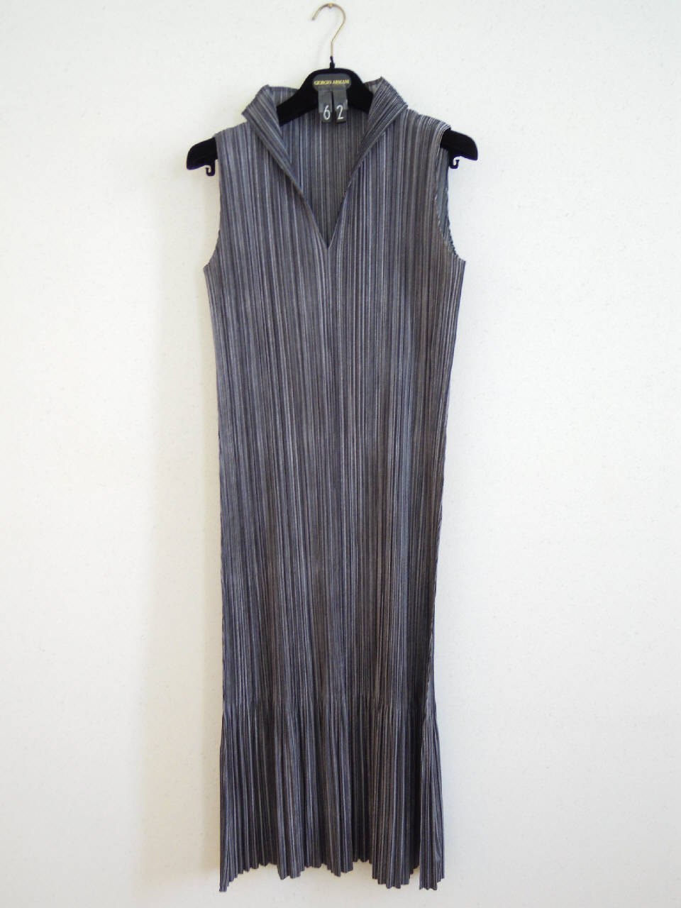 abito femminile di Pleats Please | Issey Miyake (fine/ inizio secc. XX/ XXI)