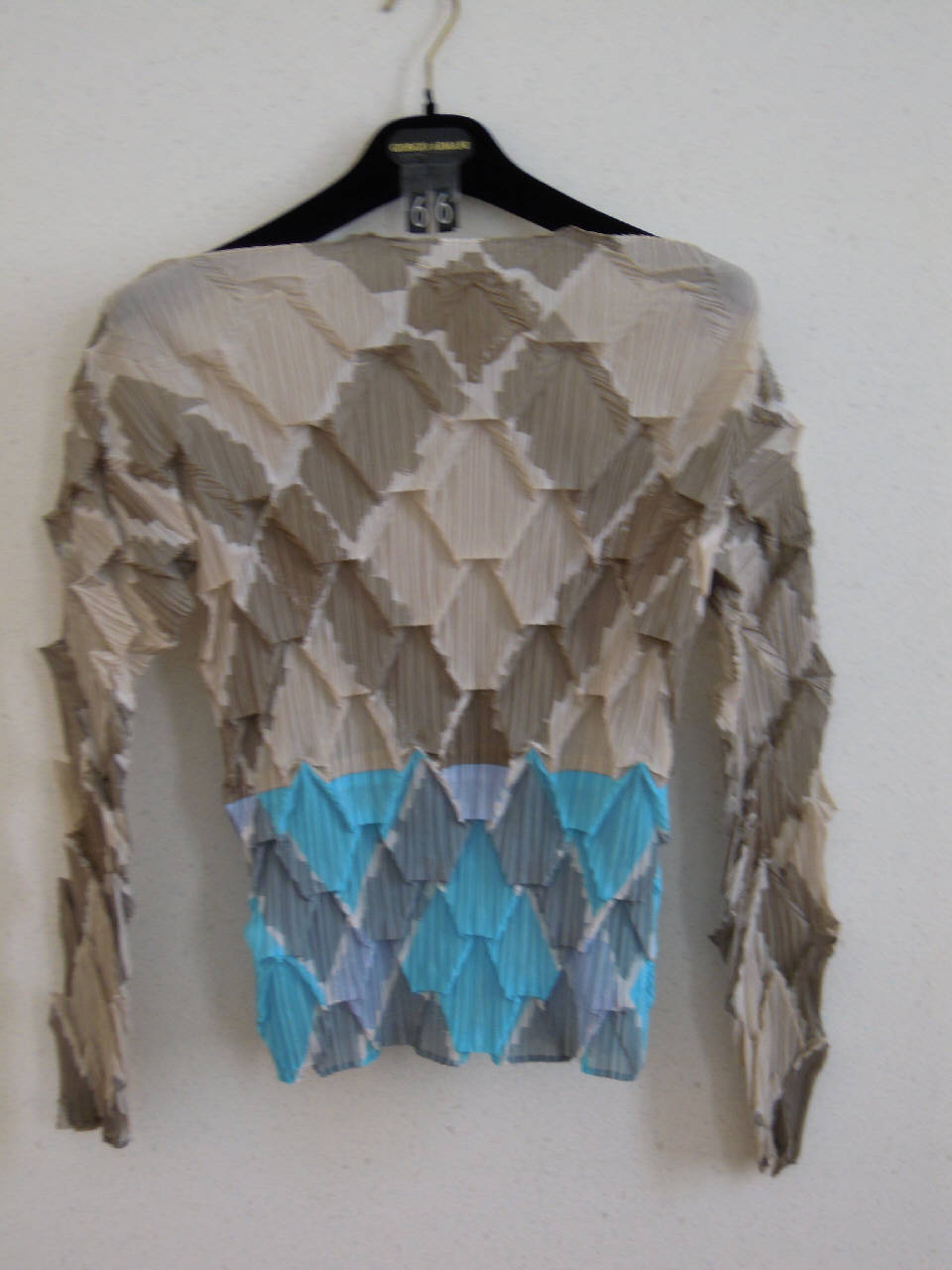 camicetta di Pleats Please | Issey Miyake (fine/ inizio secc. XX/ XXI)