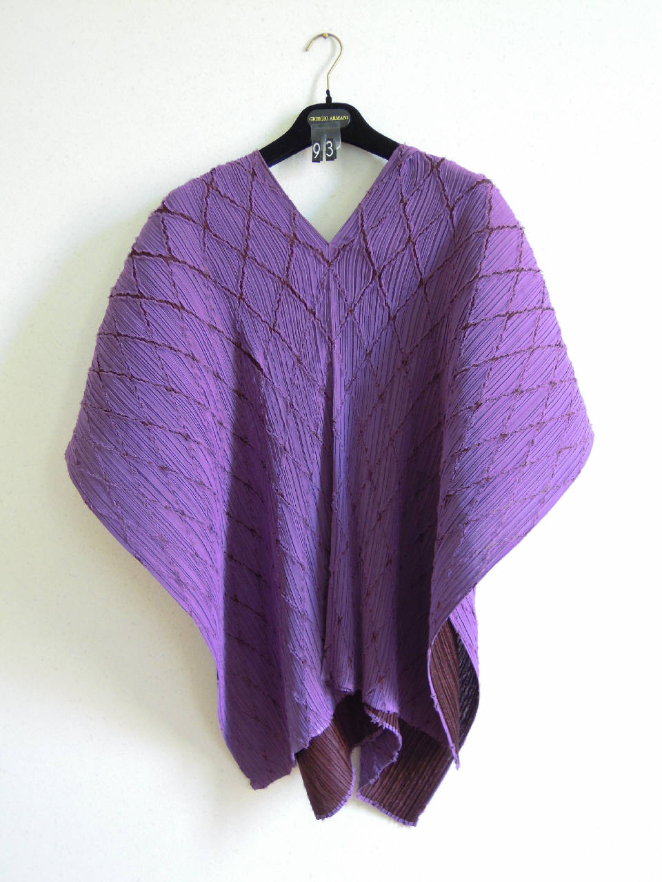 coprispalle di Pleats Please | Issey Miyake (fine/ inizio secc. XX/ XXI)