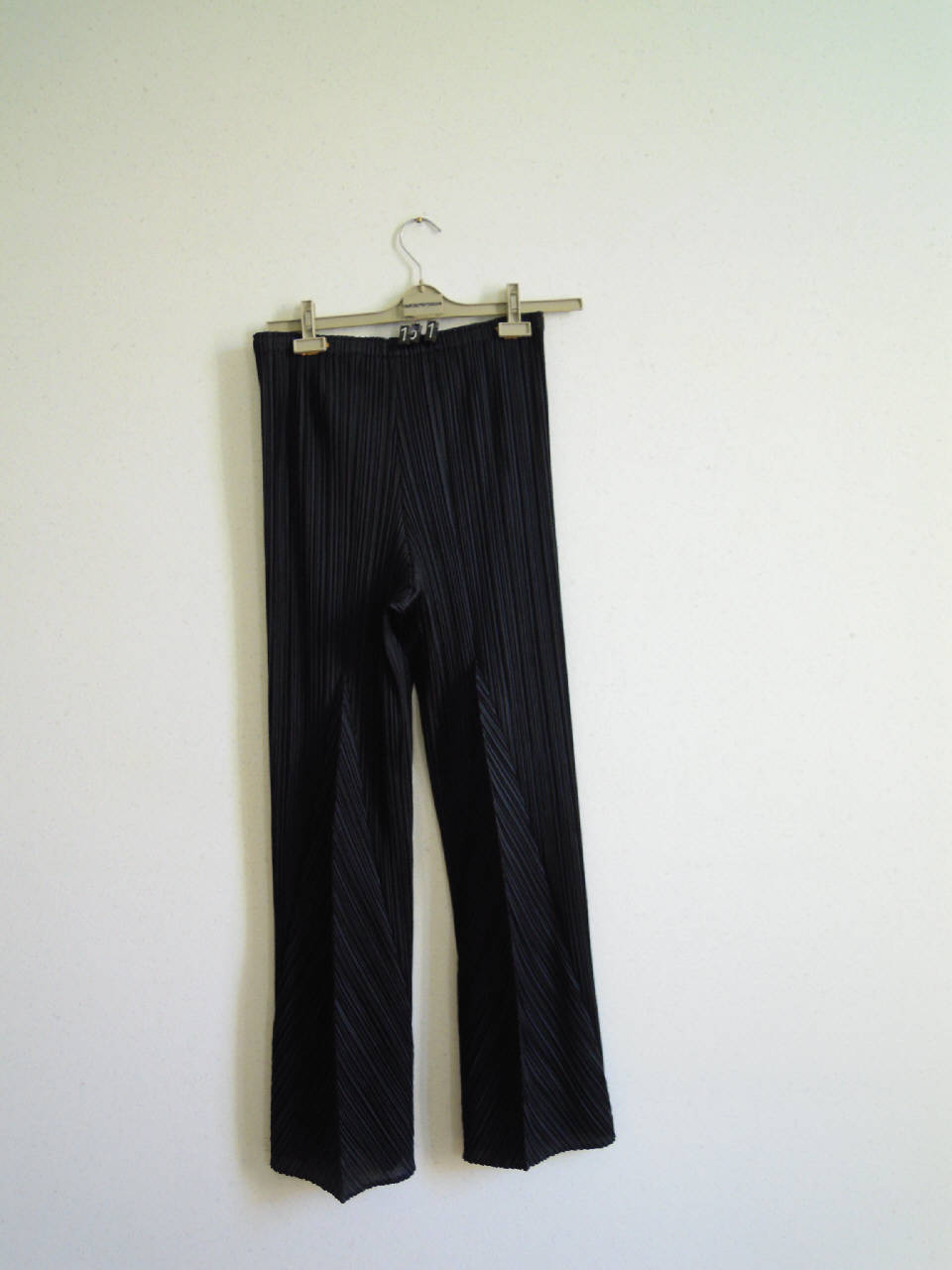 pantaloni di Pleats Please | Issey Miyake (fine/ inizio secc. XX/ XXI)