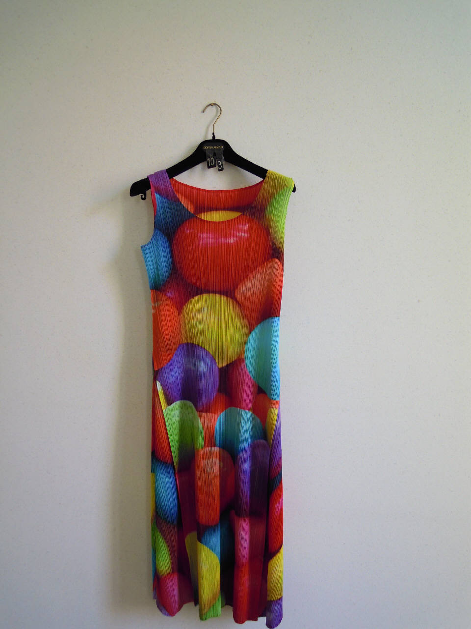 abito femminile di Pleats Please | Issey Miyake (fine/ inizio secc. XX/ XXI)