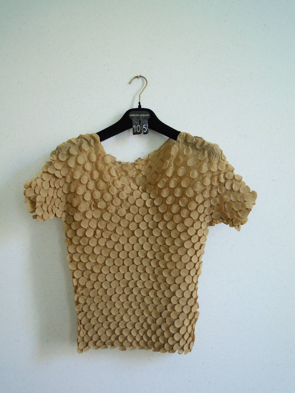 completo femminile di Pleats Please | Issey Miyake (fine/ inizio secc. XX/ XXI)