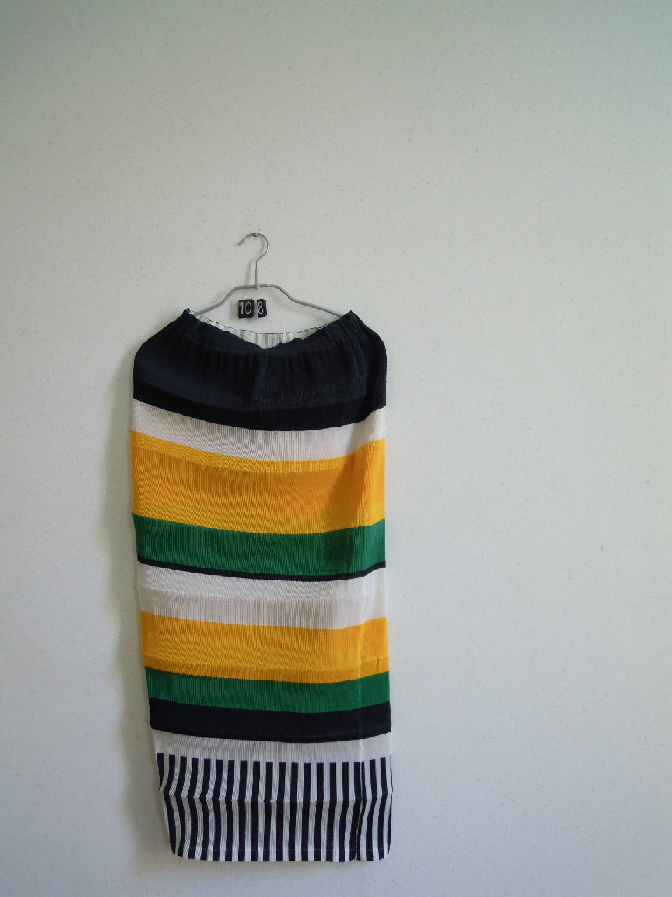 gonna di Pleats Please | Issey Miyake (fine/ inizio secc. XX/ XXI)