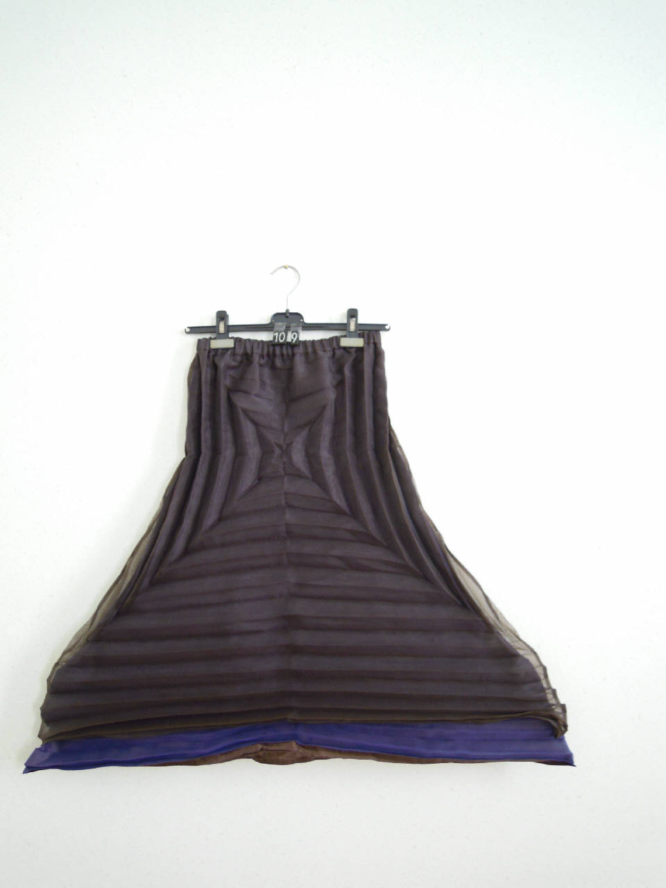 gonna di Pleats Please | Issey Miyake (fine/ inizio secc. XX/ XXI)