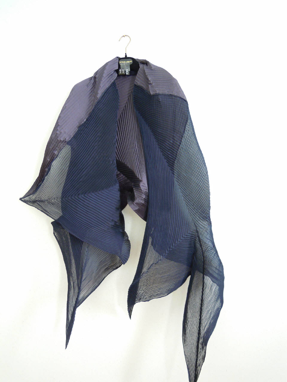 coprispalle di Pleats Please | Issey Miyake (fine/ inizio secc. XX/ XXI)