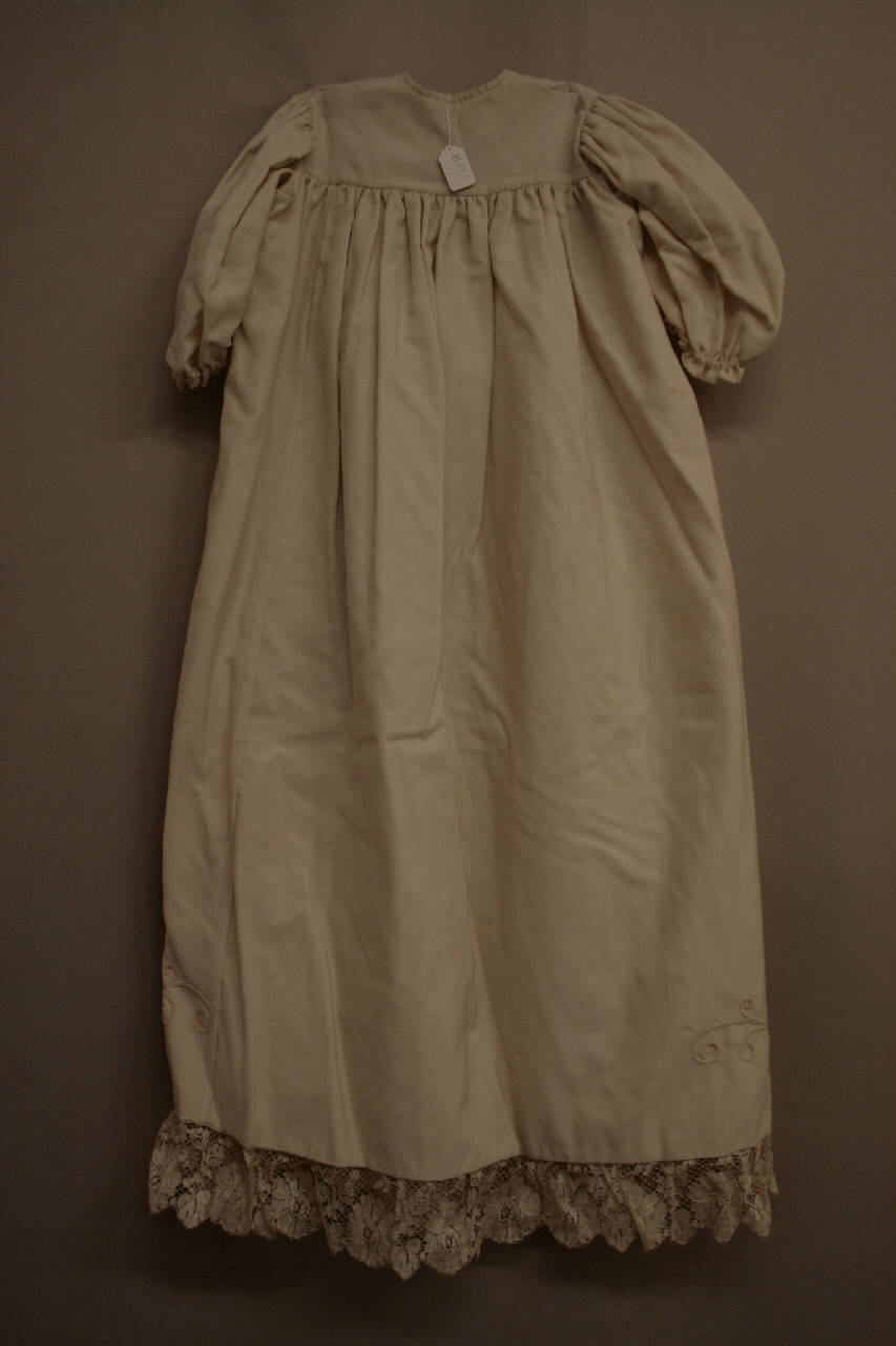 veste di battesimo - manifattura italiana (inizio sec. XX)