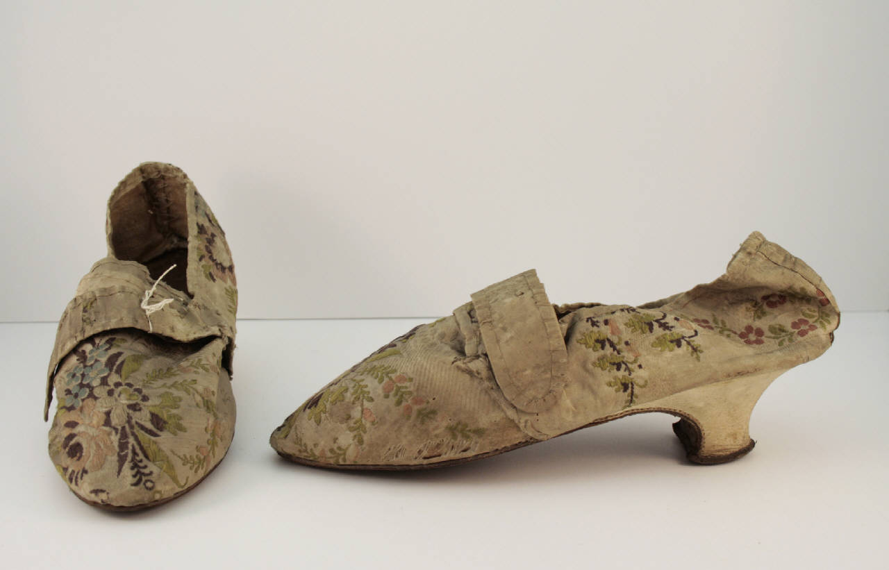 scarpa femminile - manifattura italiana (ultimo quarto||metà sec. XVIII||sec. XVIII)