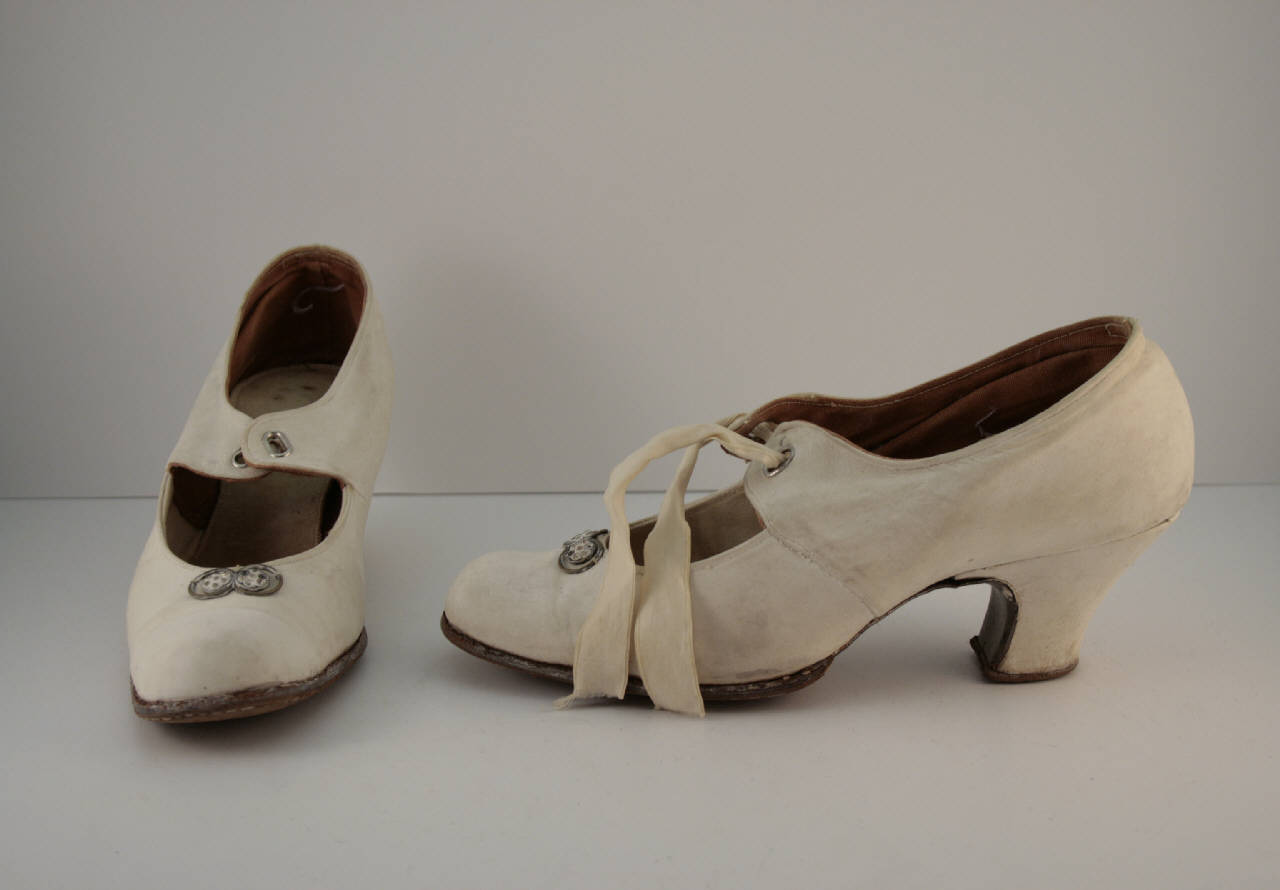 scarpa femminile - manifattura italiana (secondo quarto sec. XIX)