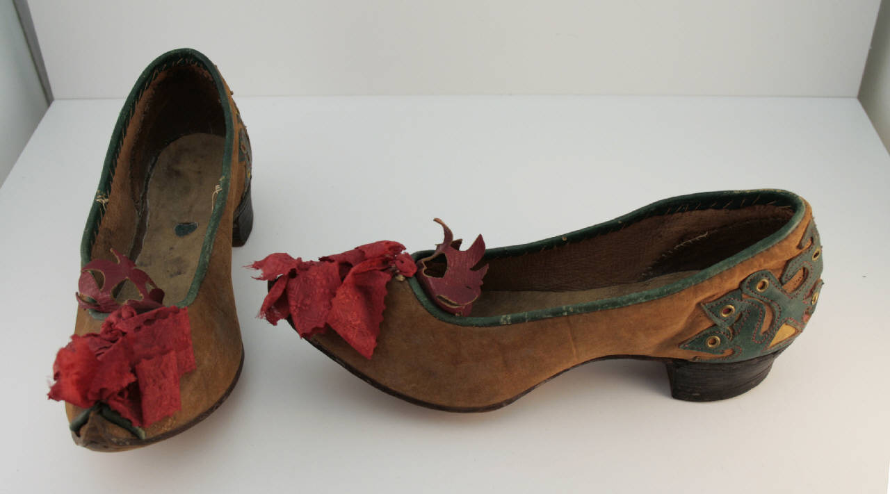 scarpa femminile - manifattura Italia settentrionale (fine/ inizio|| secc. XVIII/ XIX||sec. XVIII)