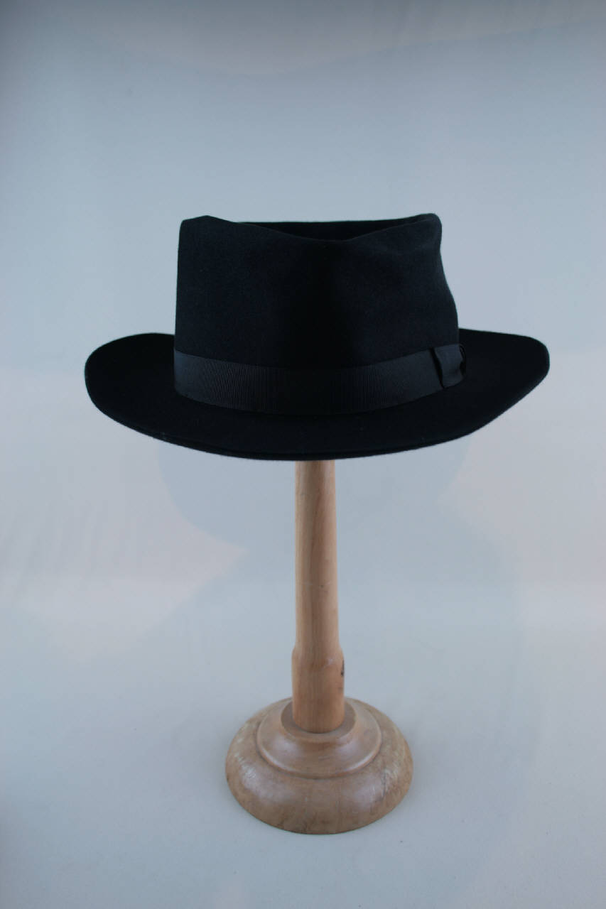 cappello maschile di Cappelleria Bossi di Tullio Greco Corso Vitt. Em. 38 Milano - manifattura italiana (metà||secondo quarto sec. XX||sec. XX)