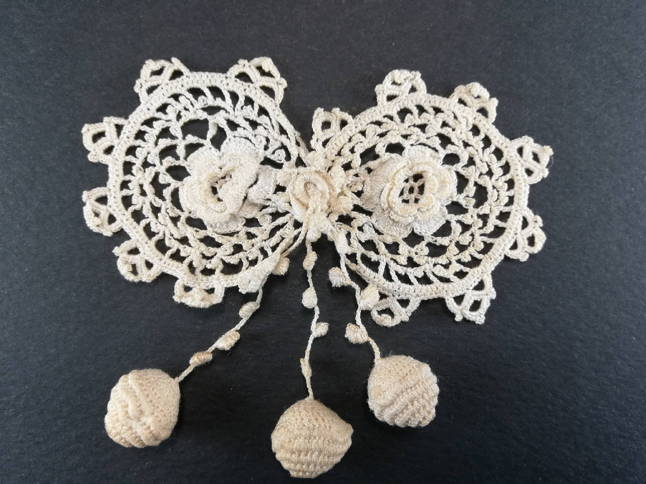 fiocco - manifattura italiana (fine/ inizio||primo quarto secc. XIX/ XX||sec. XX)