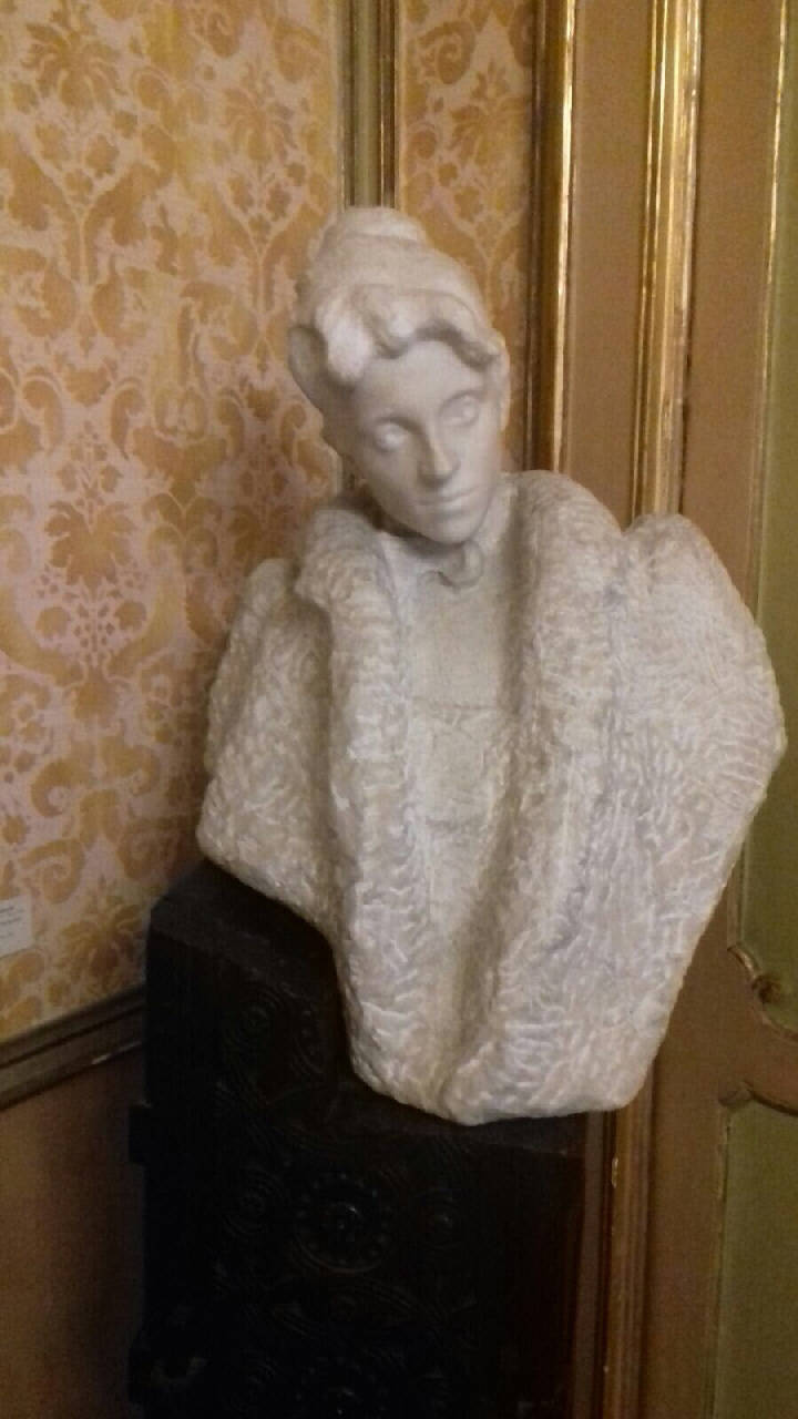 Candida Bacigalupo Moretti, Candida Bacigalupo Moretti (scultura) di Carminati, Antonio (prima metà sec. XX)