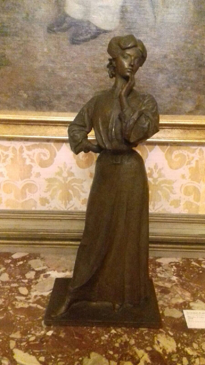 Lina Moretti Annoni, Lina Moretti Annoni (scultura) di Carminati, Antonio (inizio sec. XX)