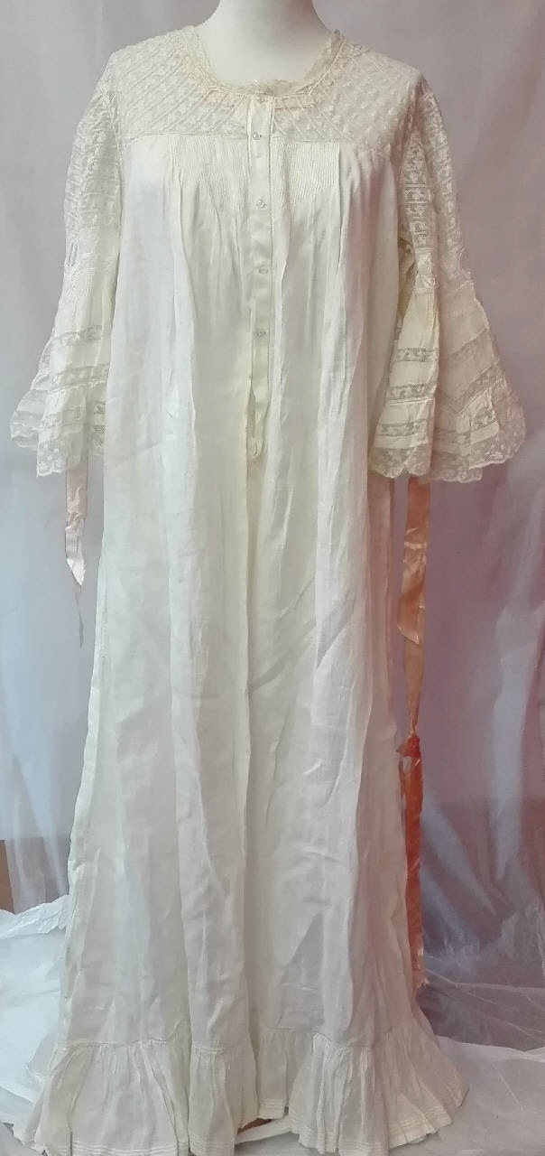 abito femminile - manifattura italiana (ultimo quarto sec. XIX)