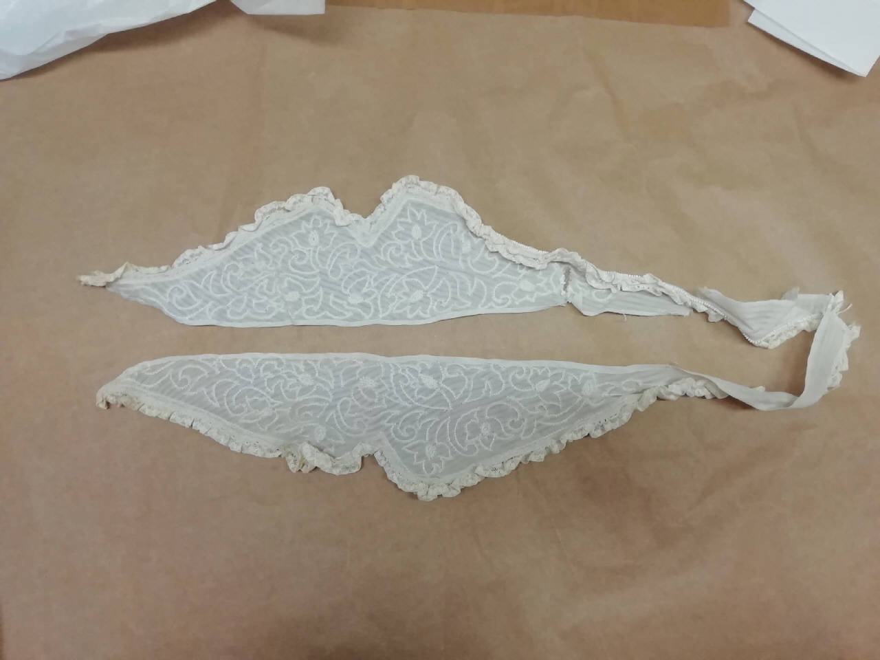 colletto - manifattura italiana (inizio sec. XX)