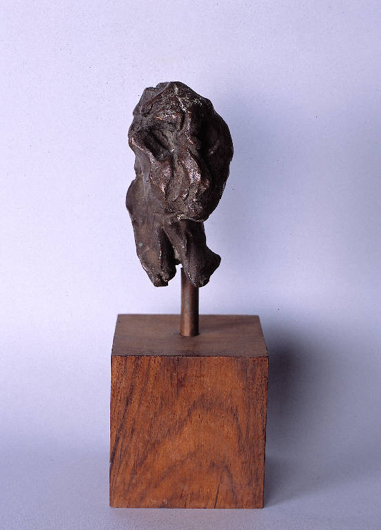 Piccolo volto n. 2, Volto (scultura) di Treccani Ernesto (sec. XX)