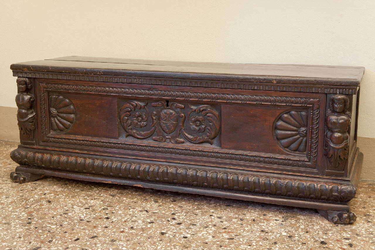 cassone - ambito lombardo (prima metà sec. XVII)