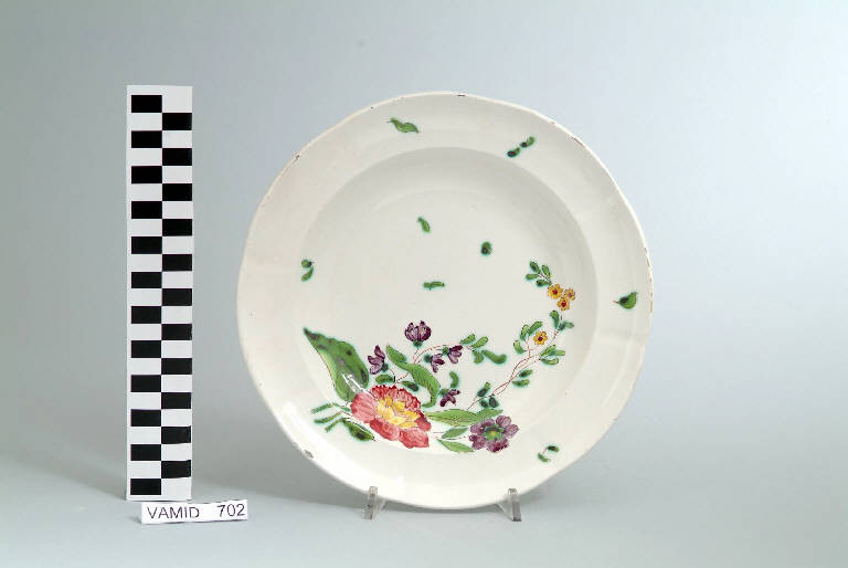 Fiori (piatto fondo) di Società Ceramica Revelli (sec. XX)