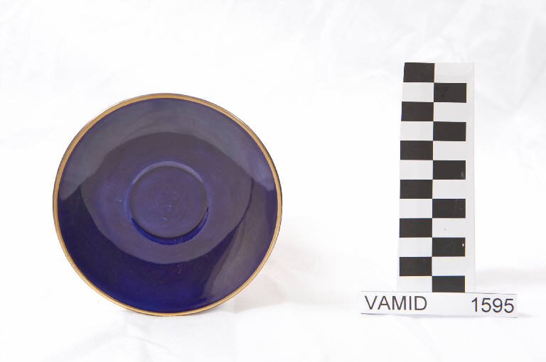 piattino di Società Ceramica Italiana Laveno (primo quarto sec. XX)